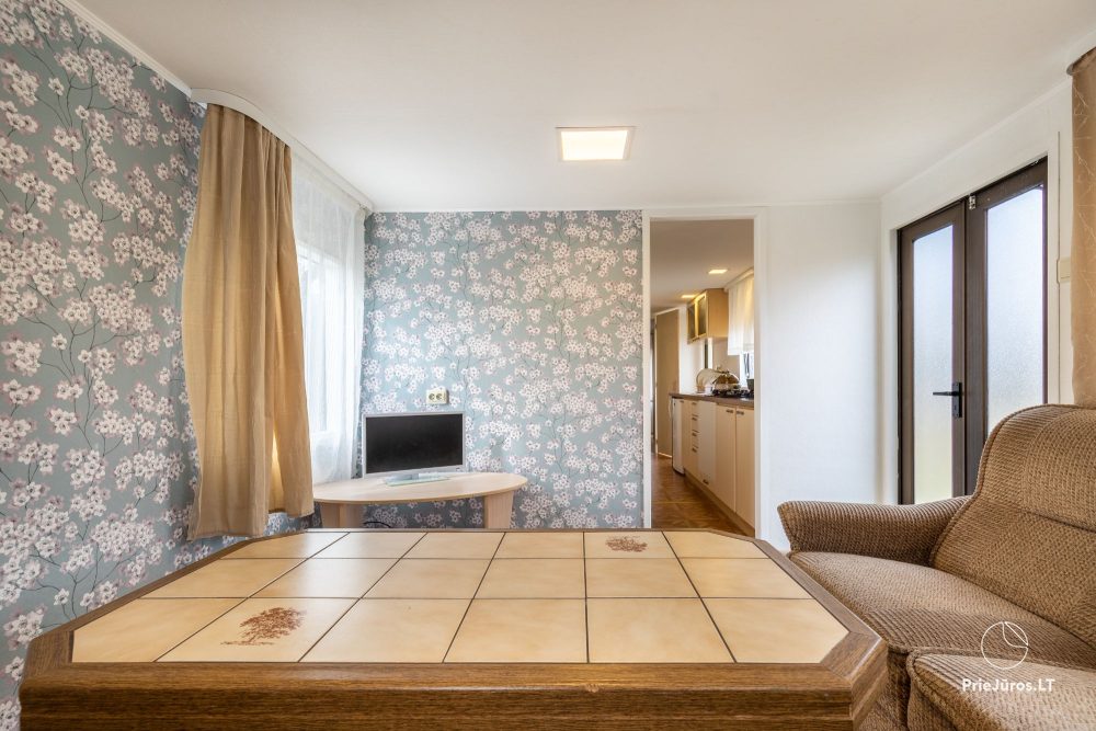 Holiday houses and rooms with amenities for rent