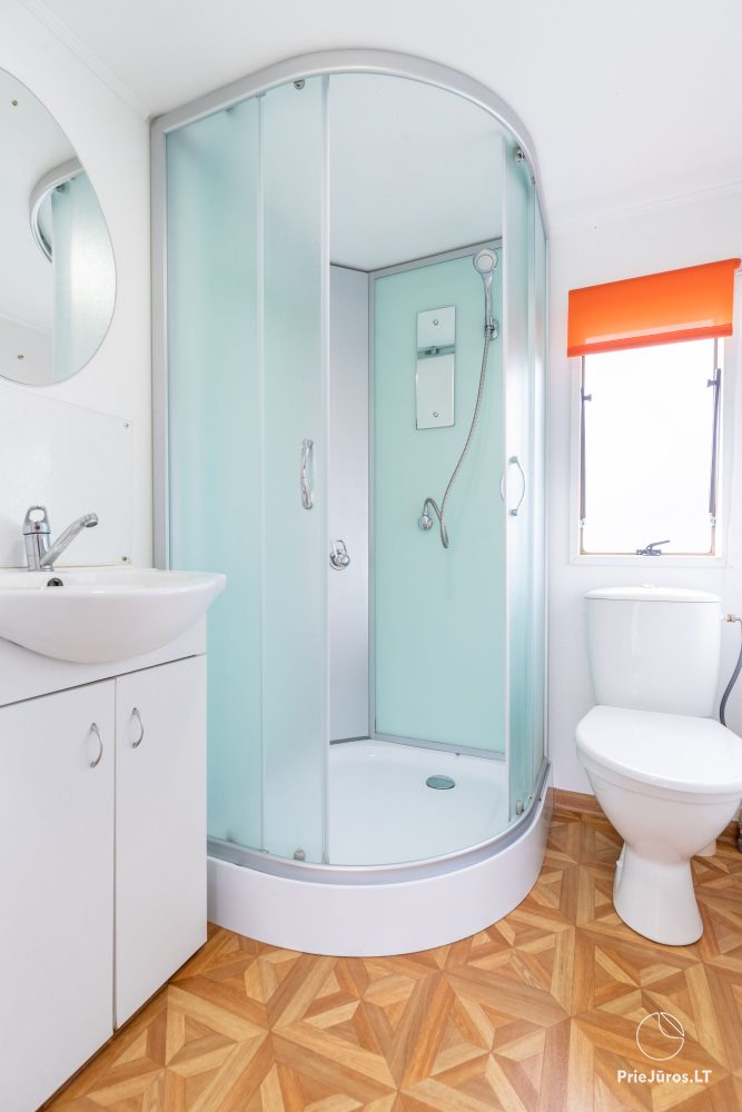 Holiday houses and rooms with amenities for rent