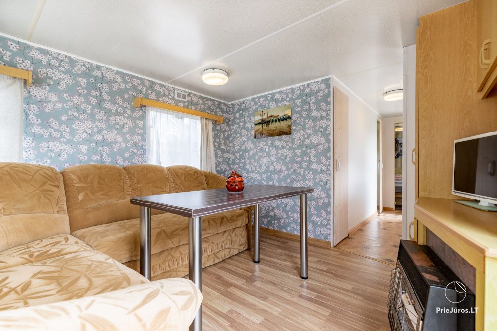 Holiday houses and rooms with amenities for rent