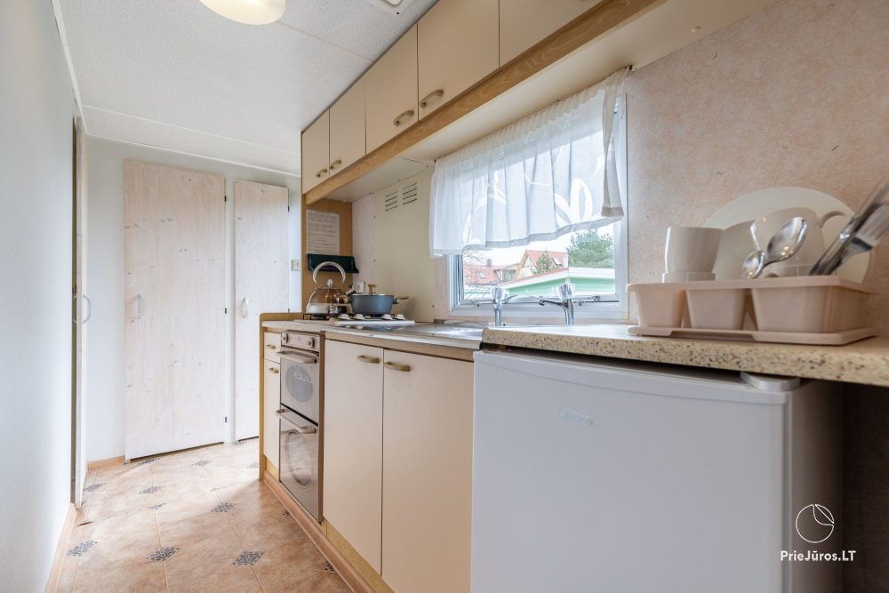 Holiday houses and rooms with amenities for rent