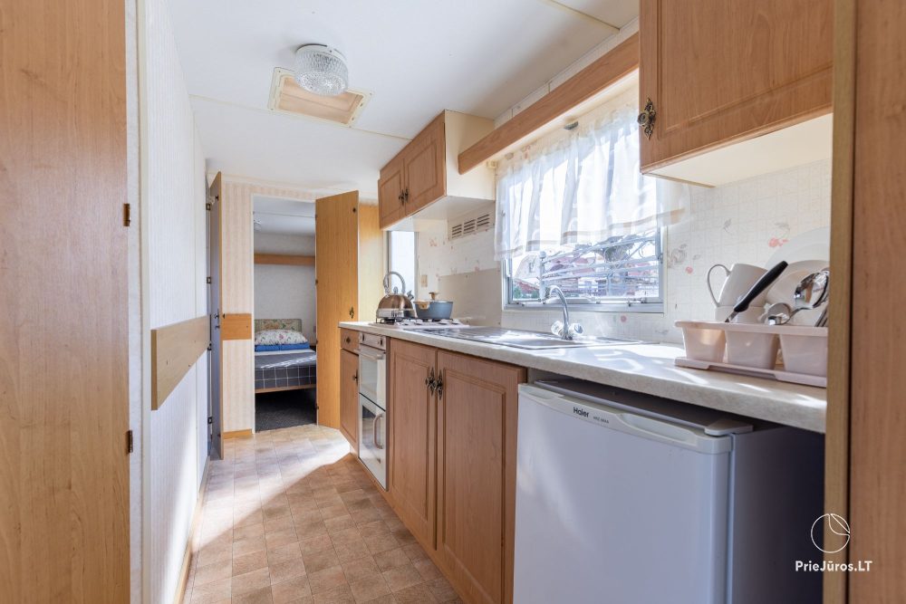 Holiday houses and rooms with amenities for rent