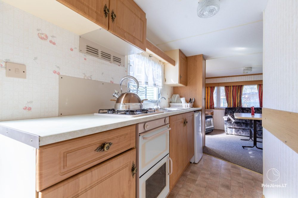 Holiday houses and rooms with amenities for rent