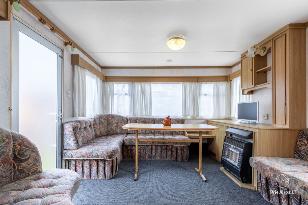 Holiday houses and rooms with amenities for rent