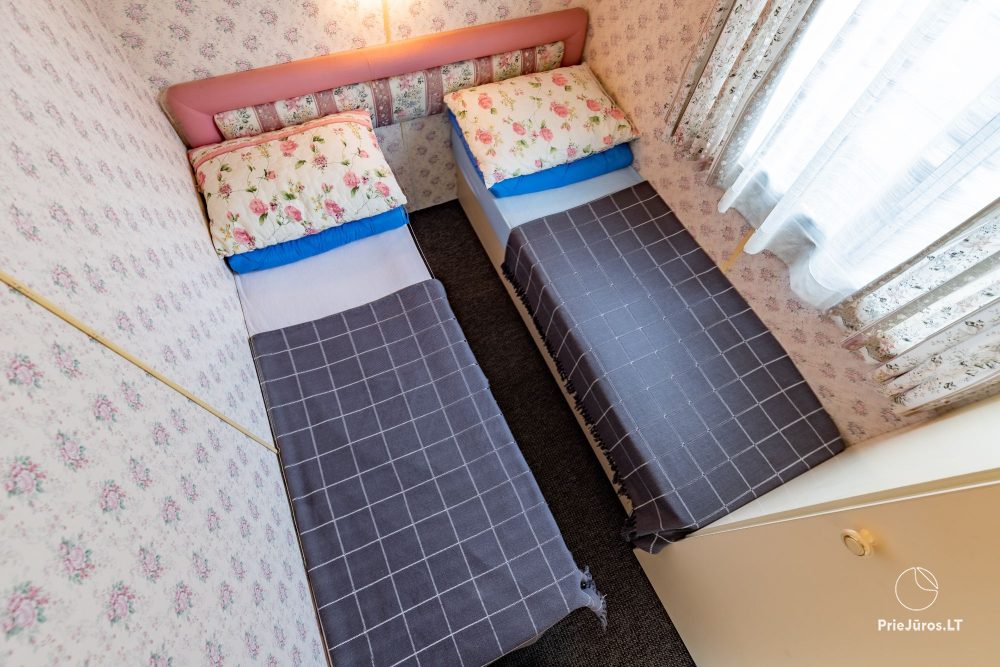 Holiday houses and rooms with amenities for rent