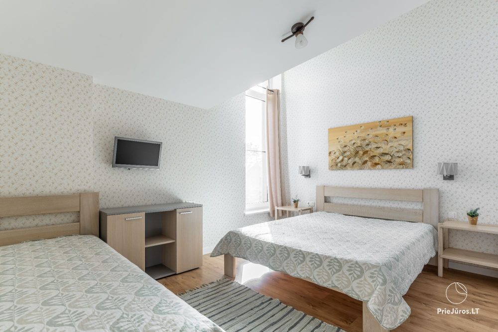No. 4 Quadruple room with shared kitchen