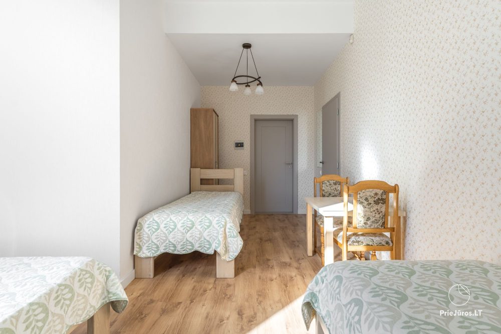 No. 4 Quadruple room with shared kitchen