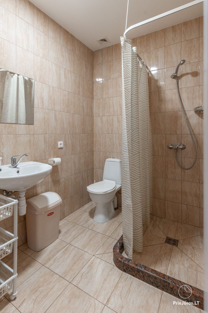 No. 4 Quadruple room with shared kitchen
