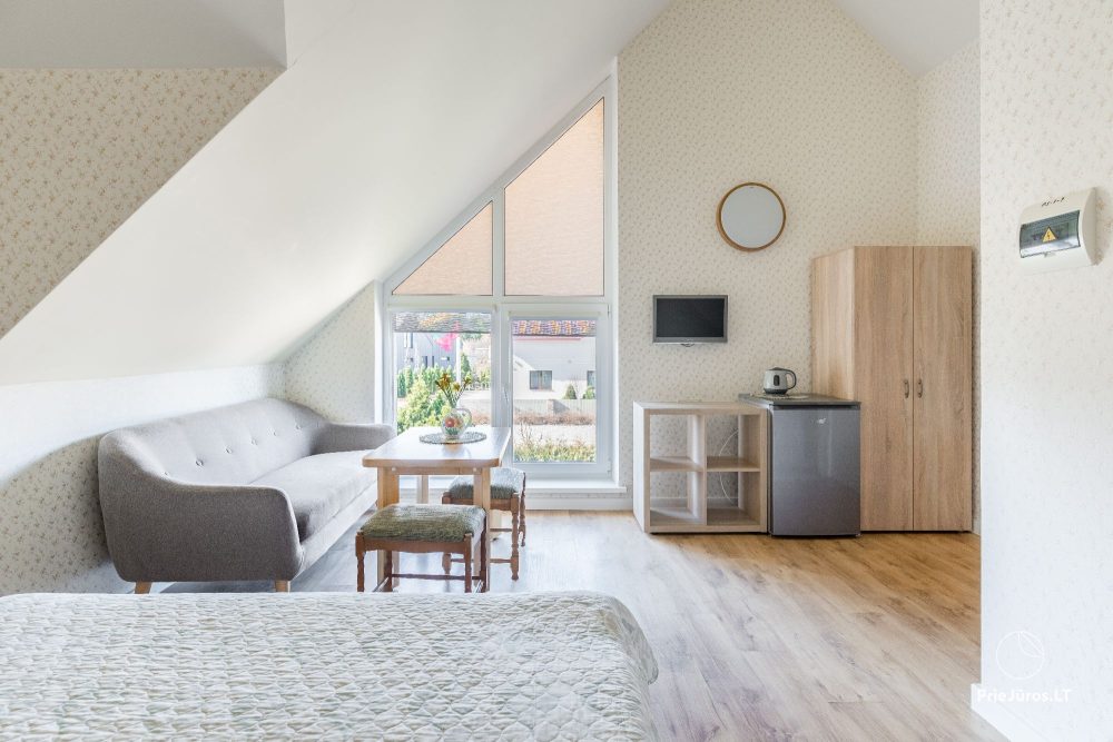 No. 6 Double room with shared kitchen