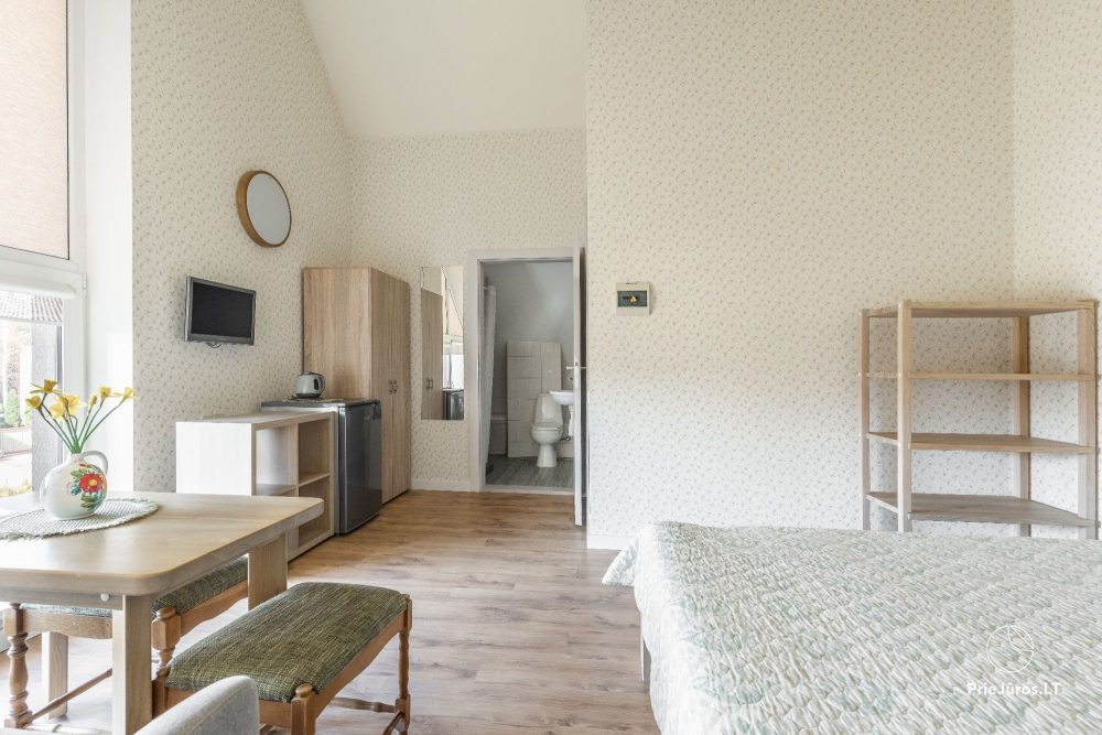No. 6 Double room with shared kitchen