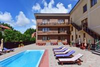"IEVŲ VILA" in Palanga – comfortable apartments and rooms, wide yard, heated swimming pool