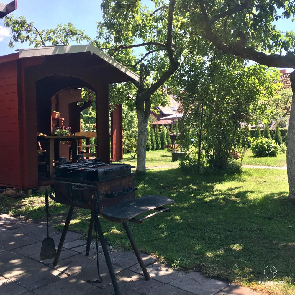 1 and 2 room apartments in Juodkrante (Curonian spit): all amenities, free parking, Wi-Fi, arbor