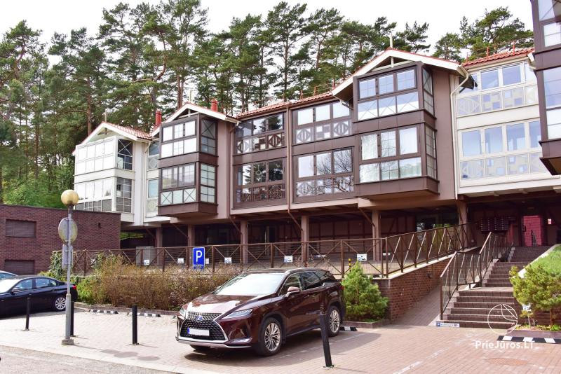 Новый просторный апартамент «Nidos Vilnelė» с террасой и бесплатной парковкой в Ниде