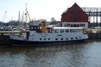 Ships, yachts, speedboats for rent