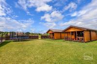 Wooden houses, rooms and apartments in Sventoji