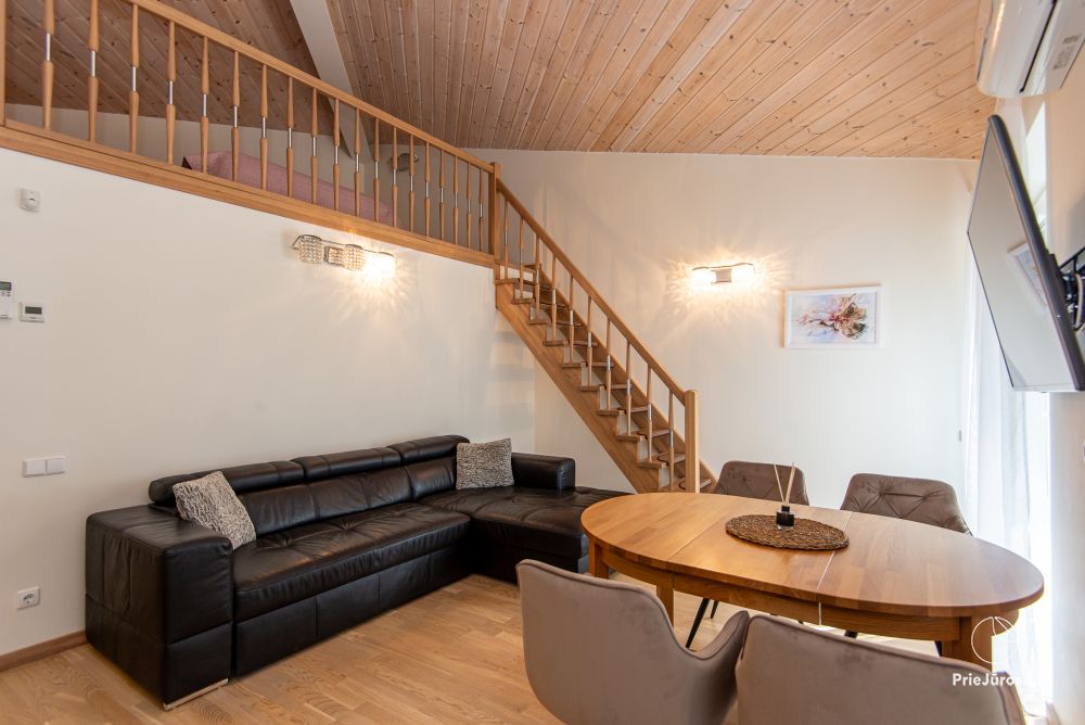 Apartments in Kunigiškiai. Terrace with a view of a pine forest, 200 m from the sea