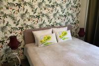 Vila Renata Laure – For You and Your Family! 200 m to the sea - separate apartments, holiday houses