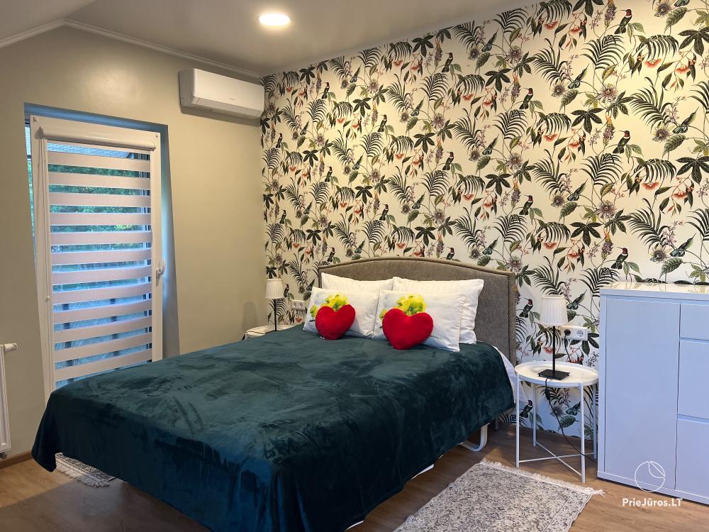 Vila Renata Laure – For You and Your Family! 200 m to the sea - separate apartments, holiday houses