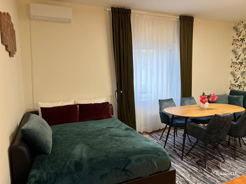 Vila Renata Laure – For You and Your Family! 200 m to the sea - separate apartments, holiday houses