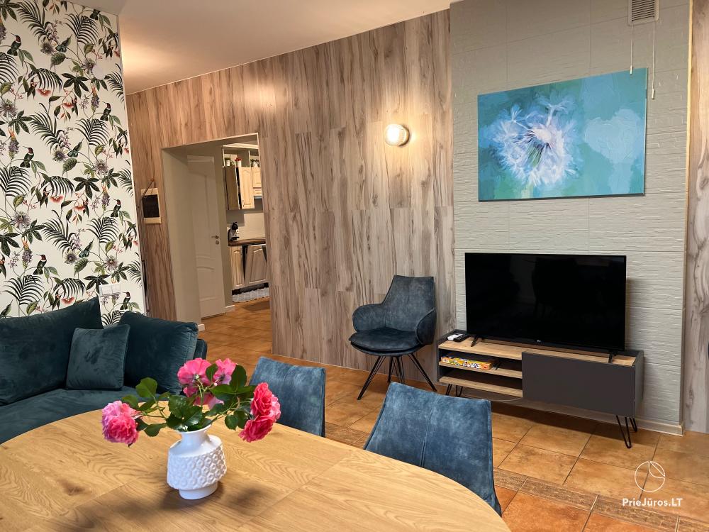 Vila Renata Laure – For You and Your Family! 200 m to the sea - separate apartments, holiday houses