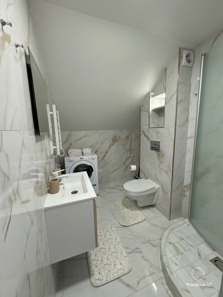 Vila Renata Laure – For You and Your Family! 200 m to the sea - separate apartments, holiday houses
