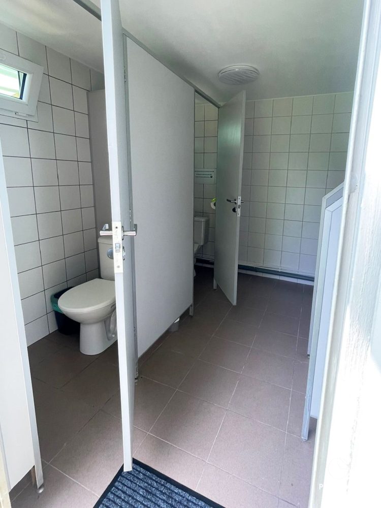 Продается земельный участок в Швянтойи, на берегу реки, рядом с лесом.