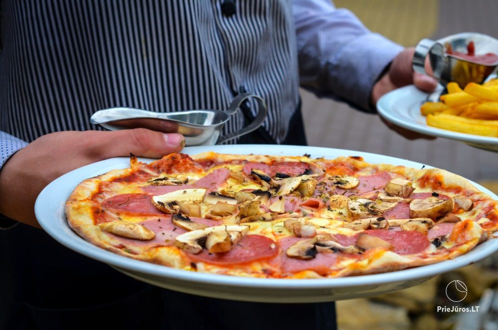 Restaurant Floros Simfonija in Sventoji, Topolių street 1