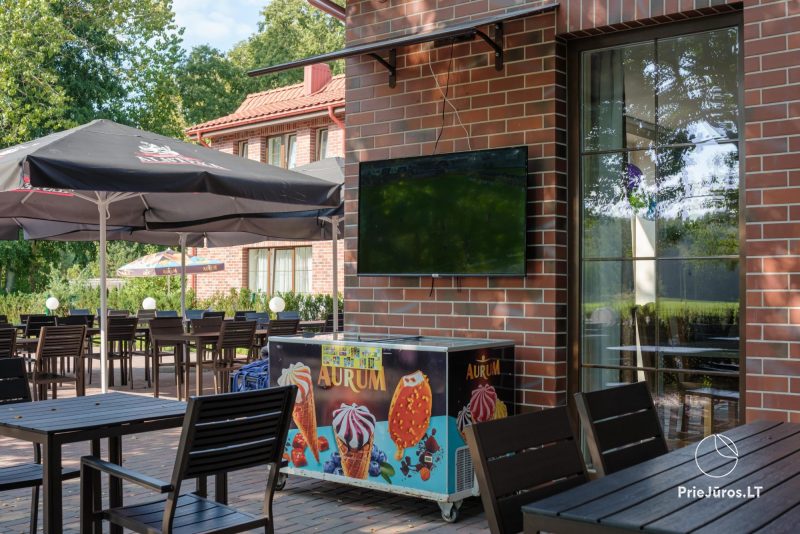 Family restobar La Siesta in Karklė, 69 m from the sea!
