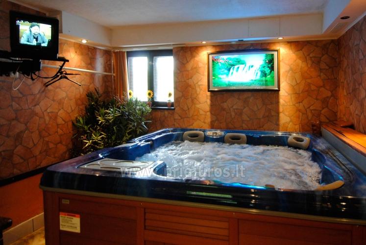 Sauna and Swimming-pool, Jacuzzi in Family apartment Po Kastonu ***