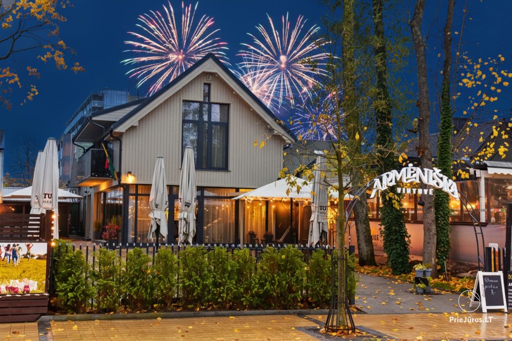 Новогодняя вечеринка в центре Паланги в кафе Армяннская кухня - 1