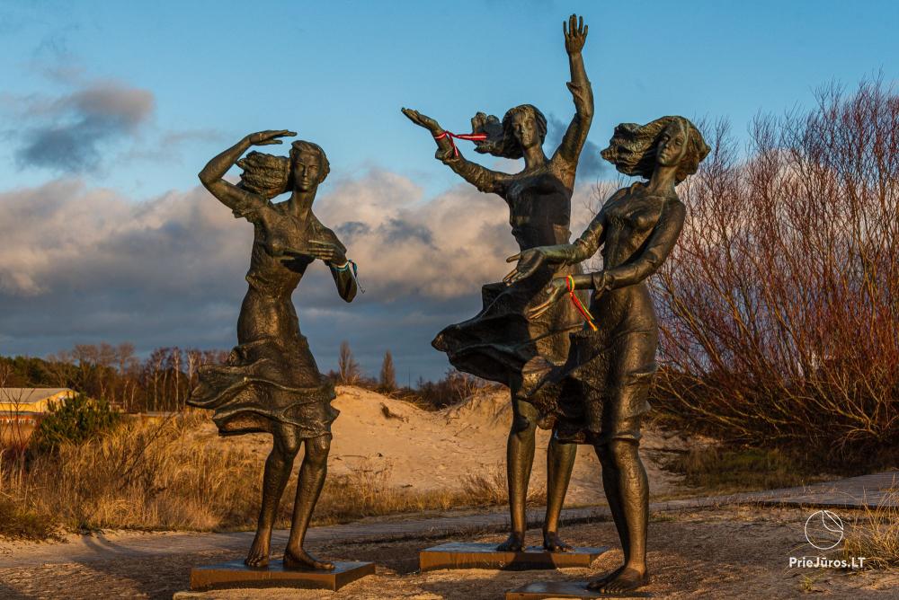 Sculpture Fisherman's Daughters - 1