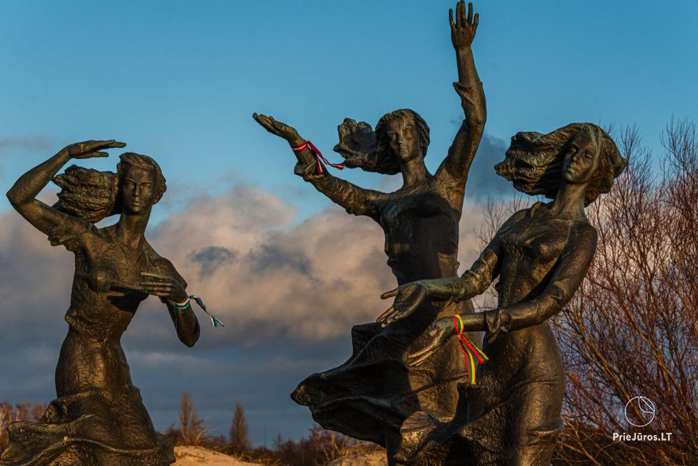 Sculpture "Fisherman's Daughters"