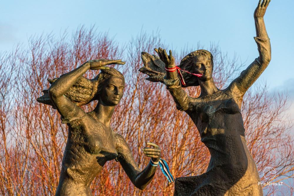 Sculpture "Fisherman's Daughters"