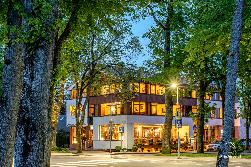 Ресторан в Паланге "Karlas Grill House" в гостинице "Kerpe" ****