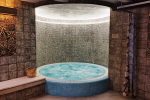 Sauna and Jacuzzi