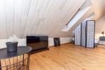 Studio apartment with balcony (13A)