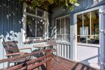 Apartment with a separate entrance from the yard