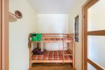 Single-room apartment on the I floor with a separate entrance and terrace (2+2) - "Marsh-mallow"