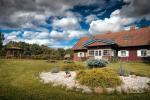 House with a banquet hall and bedrooms - 1