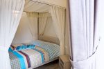 Mini suite No. 8
