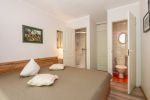 Room No. 2 - 5