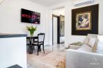 No. 1 Quadruple apartment on the first floor with terrace
