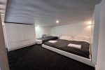 Family Suite No. 5 - 4