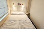 No. 4 Two-room apartments with two balconies. (up to 4 persons) - 4