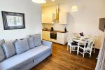 No. 5 Three-room apartments with a balcony. (up to 6 persons) - 1
