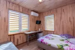 Second quadruple room with shared facilities on the first floor - 4