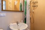 Улучшенный семейный номер с отдельной ванной комнатой (максимум 2 взрослых + 2 детей)