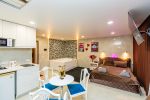 Studio apartment with a bubble bath in the room for two - 4