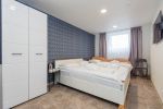 No. 2 Room with one double and one single bed, with a separate bathroom on the ground floor. - 2