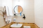 No. 4 Room with one double bed and a separate bathroom on the first floor. - 5