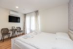 No. 5 Room with one double bed and a separate bathroom, balcony and air conditioning on the second floor. - 5
